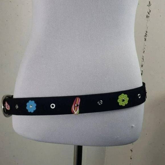 no tag Accessories - Beach Belt M Black canvas‎ w/ flip flops & flowers